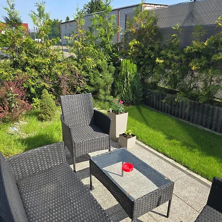 Nad Nielba 6bm2 Z Ogrodem アパート *