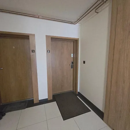 Nad Nielba 6bm2 Z Ogrodem アパート *